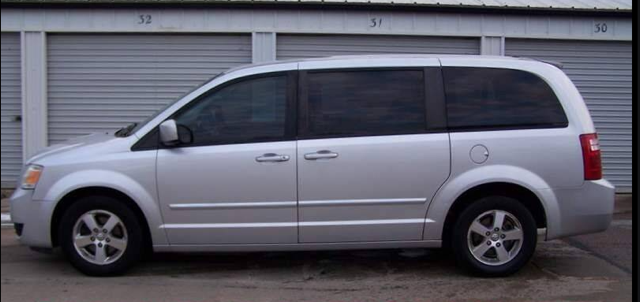 08 dodge gr carvan